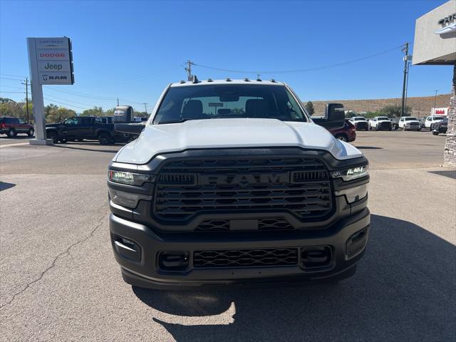 2026 RAM 3500 Chassis RAM 3500 TRADESMAN CREW CAB CHASSIS 4X4 60 CA