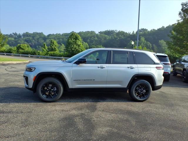 2026 Jeep Grand Cherokee GRAND CHEROKEE LAREDO ALTITUDE 4X4 2026 Jeep Grand Cherokee GRAND CHEROKEE LAREDO ALTITUDE 4X4