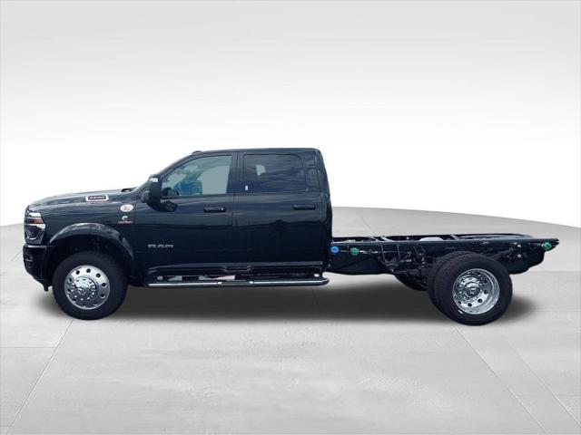 2026 RAM 5500 Chassis RAM 5500 BIG HORN CHASSIS CREW CAB 4X4 60 CA