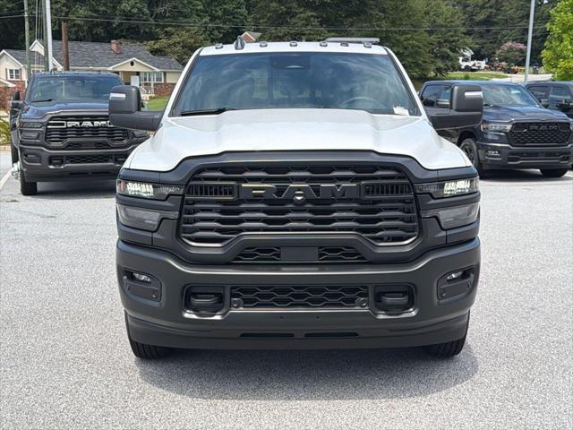 2026 RAM Ram 3500 RAM 3500 TRADESMAN CREW CAB 4X4 8 BOX