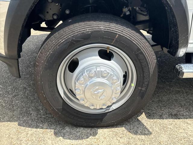 2026 RAM 5500 Chassis RAM 5500 TRADESMAN CHASSIS CREW CAB 4X2 84 CA