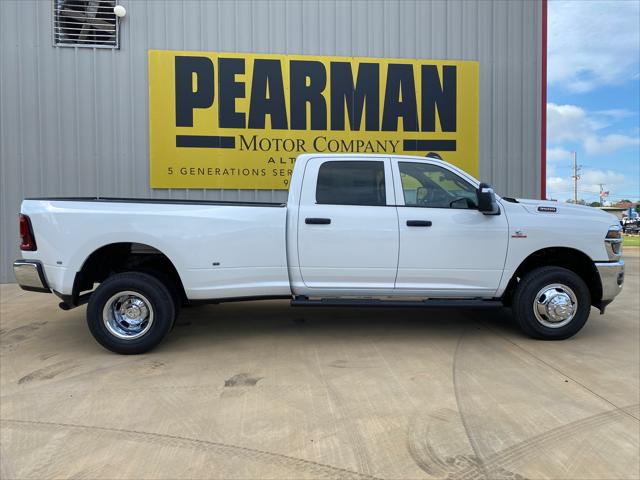2026 RAM Ram 3500 RAM 3500 TRADESMAN CREW CAB 4X4 8 BOX