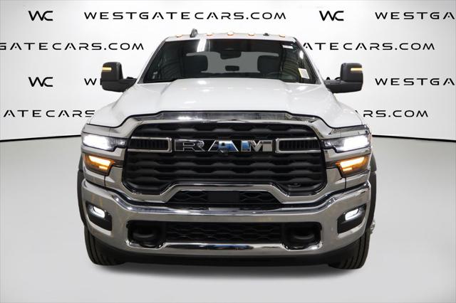 2026 RAM 5500 Chassis RAM 5500 TRADESMAN CHASSIS CREW CAB 4X4 84 CA