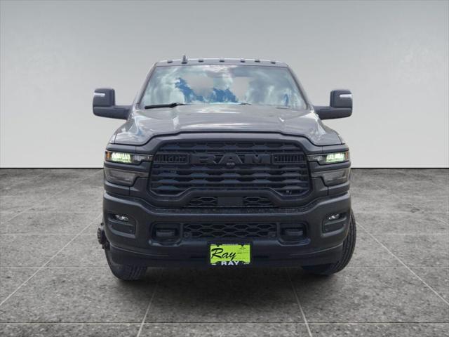 2026 RAM Ram 3500 RAM 3500 TRADESMAN CREW CAB 4X4 8 BOX