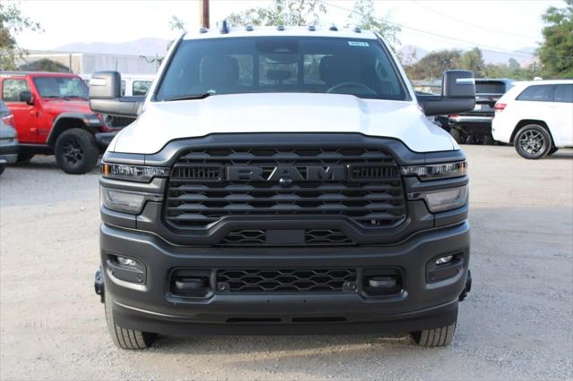 2026 RAM Ram 3500 RAM 3500 TRADESMAN CREW CAB 4X4 8 BOX