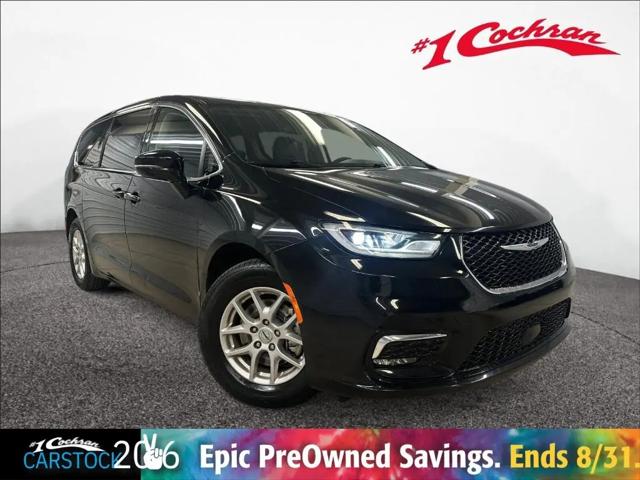 2024 Chrysler Pacifica Touring L for sale in Youngstown, OH