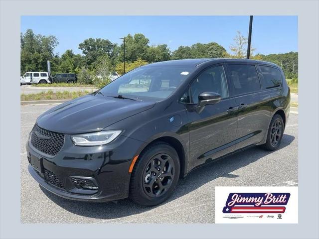 2022 Chrysler Pacifica Hybrid Limited for sale in Statesboro, GA