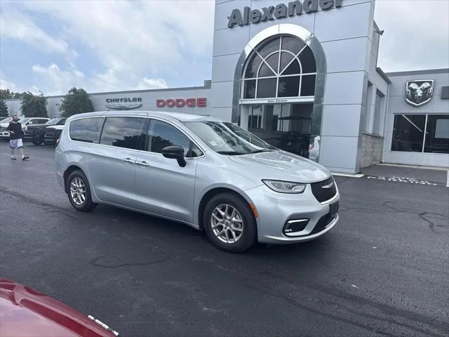 2024 Chrysler Pacifica Touring L for sale in Lewisburg, PA