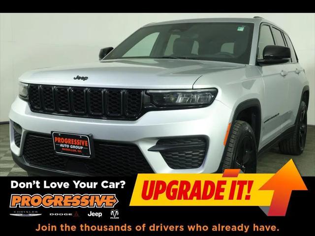 2023 Jeep Grand Cherokee Altitude 4x4 for sale in Massillon, OH