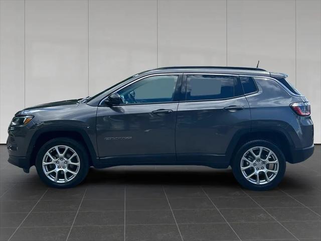 2022 Jeep Compass Latitude Lux 4x4