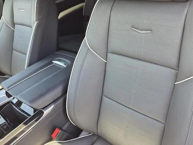 2025 Cadillac Escalade Premium Luxury
