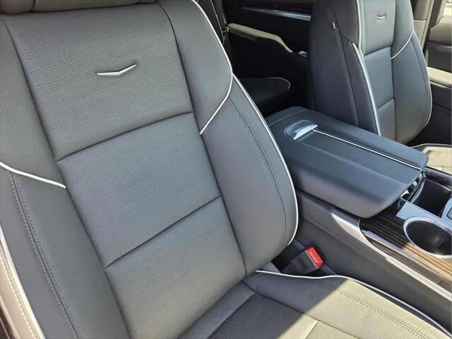 2025 Cadillac Escalade Premium Luxury