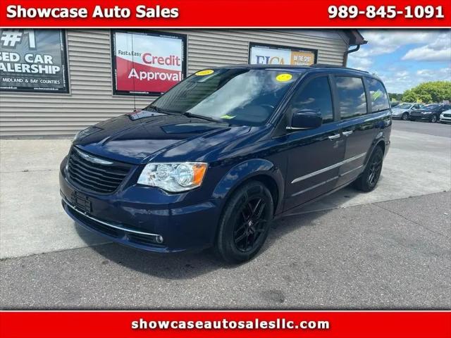 2015 Chrysler Town & Country Touring for sale in Chesaning, MI