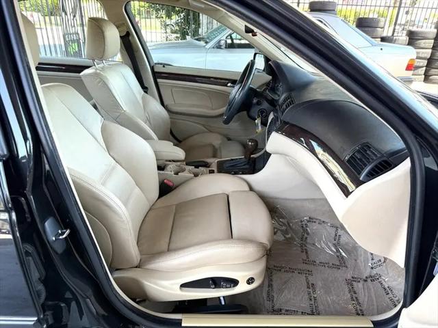 2005 BMW 325i 325i