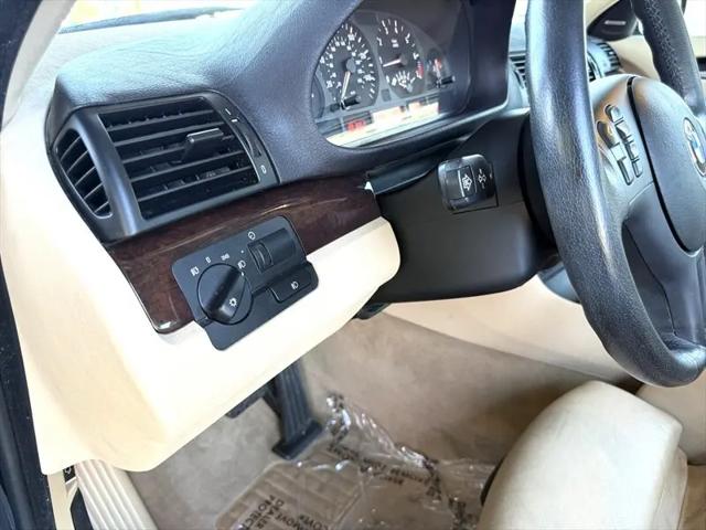 2005 BMW 325i 325i