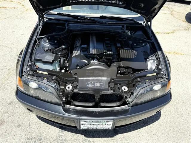 2005 BMW 325i 325i