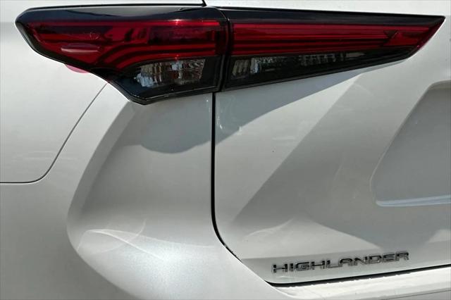 2021 Toyota Highlander L