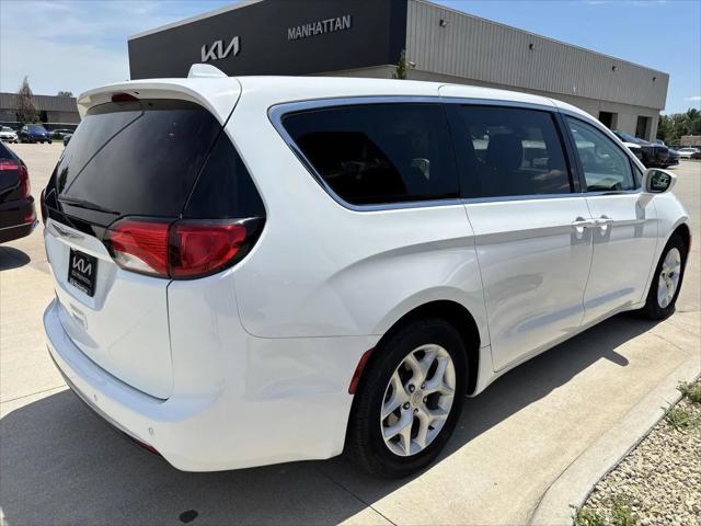 2020 Chrysler Pacifica Touring