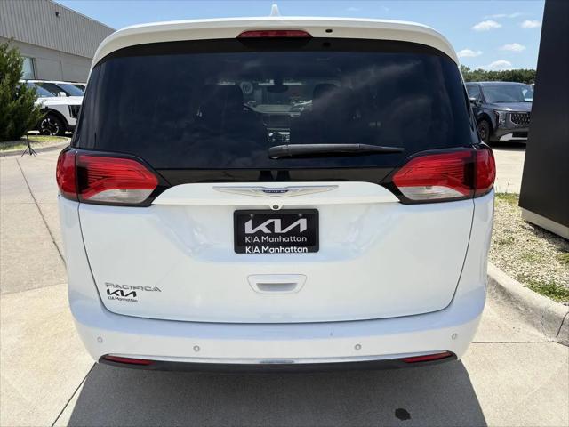 2020 Chrysler Pacifica Touring