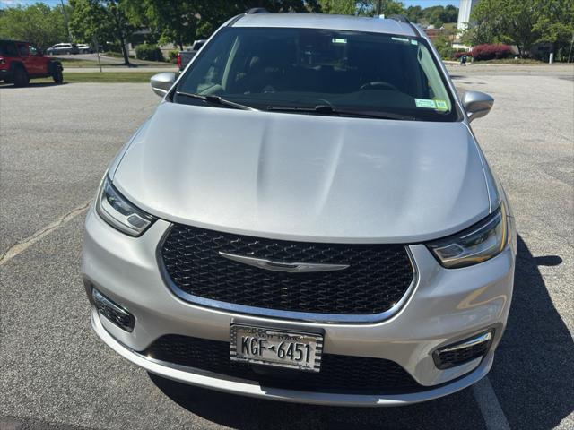 2022 Chrysler Pacifica Touring L for sale in Goshen, NY