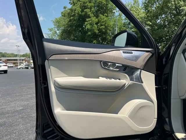 2021 Volvo XC90 T6 Inscription 7 Passenger