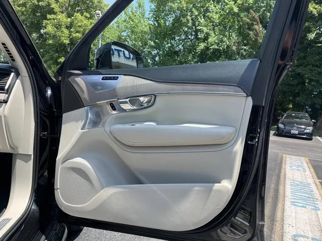2021 Volvo XC90 T6 Inscription 7 Passenger