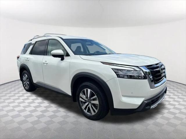 2024 Nissan Pathfinder SL FWD