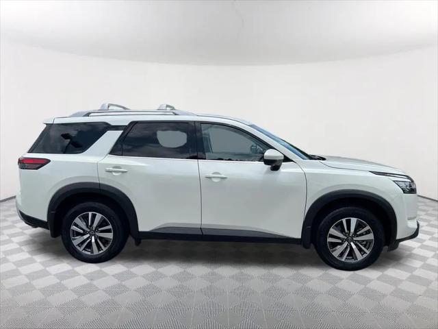 2024 Nissan Pathfinder SL FWD