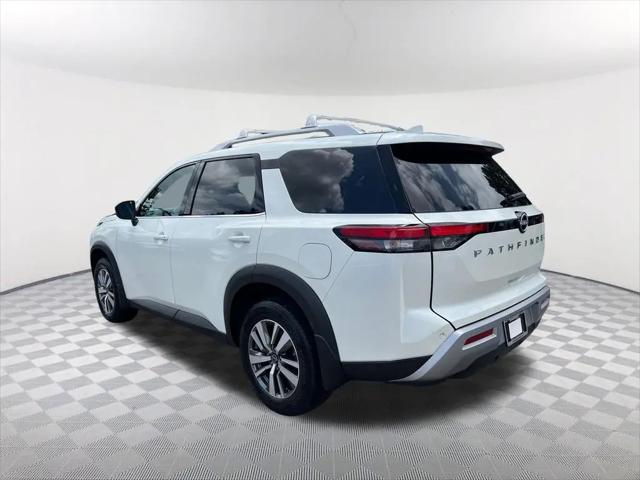 2024 Nissan Pathfinder SL FWD