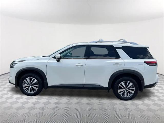 2024 Nissan Pathfinder SL FWD