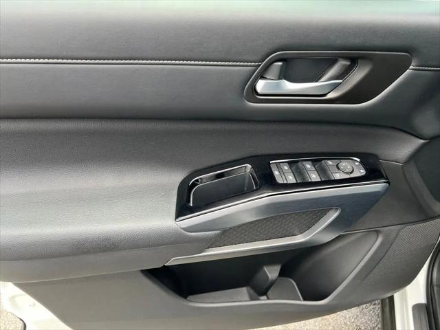 2024 Nissan Pathfinder SL FWD