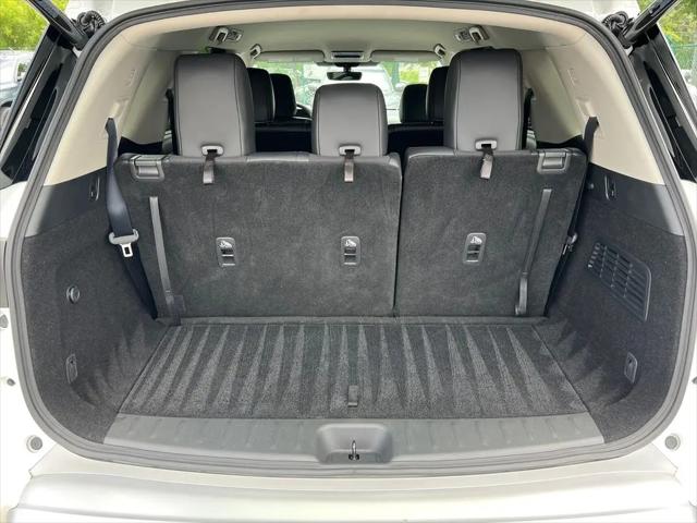 2024 Nissan Pathfinder SL FWD