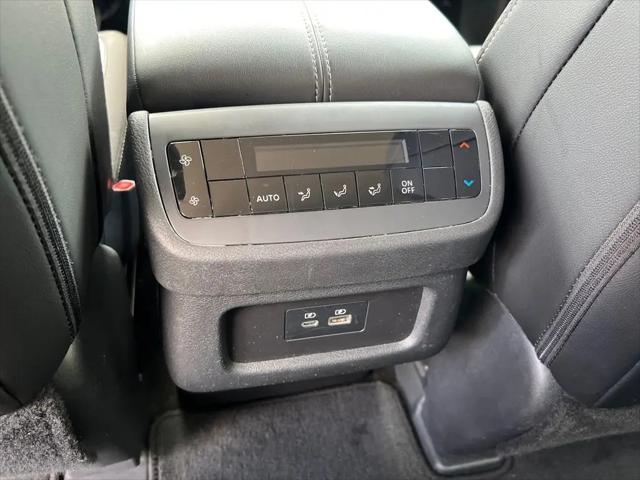 2024 Nissan Pathfinder SL FWD