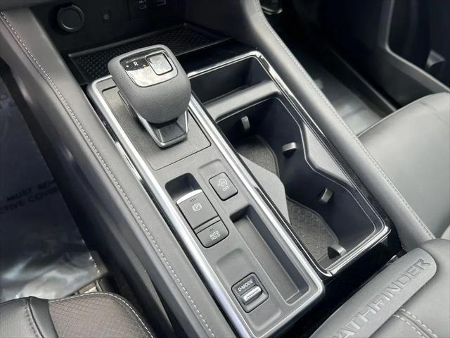 2024 Nissan Pathfinder SL FWD