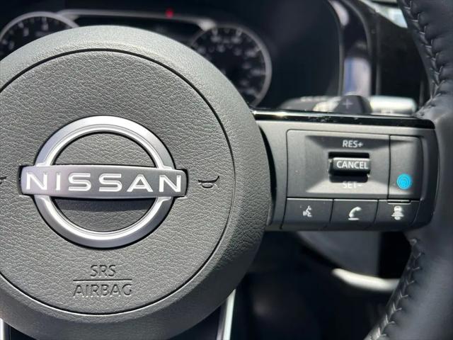 2024 Nissan Pathfinder SL FWD