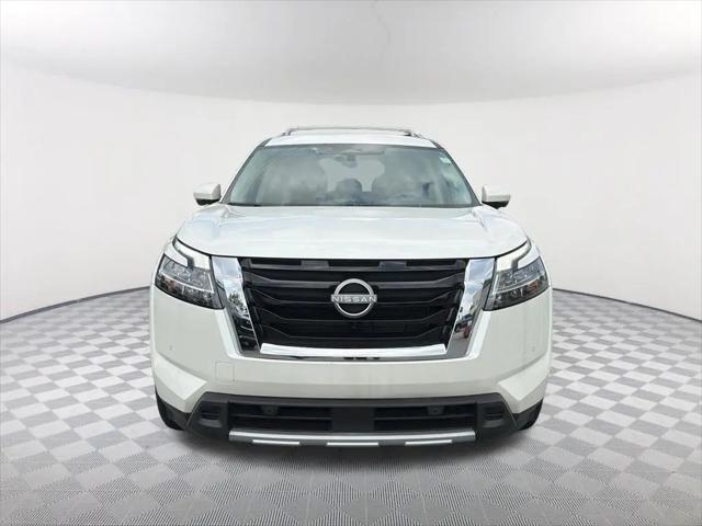 2024 Nissan Pathfinder SL FWD