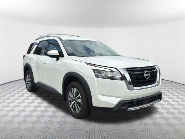 2024 Nissan Pathfinder SL FWD