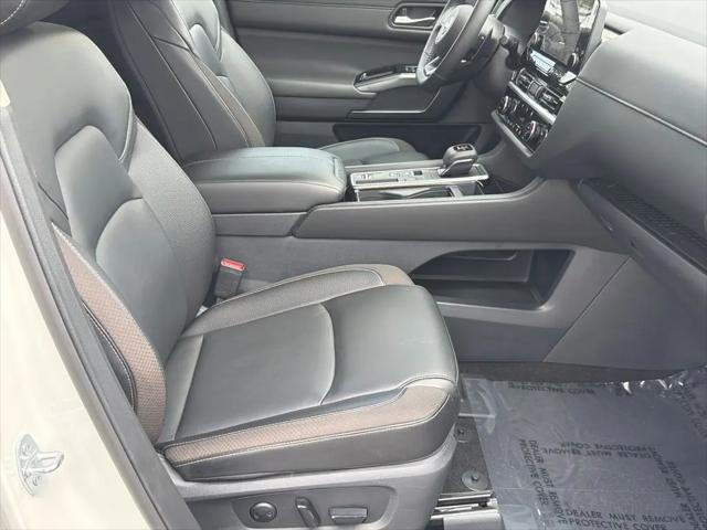 2024 Nissan Pathfinder SL FWD