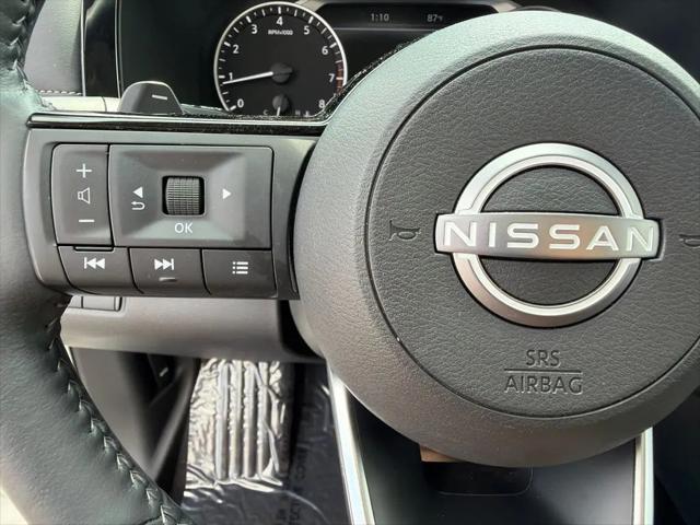2024 Nissan Pathfinder SL FWD