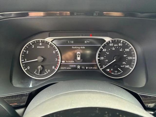 2024 Nissan Pathfinder SL FWD