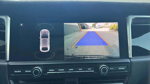 2021 Porsche Macan Macan