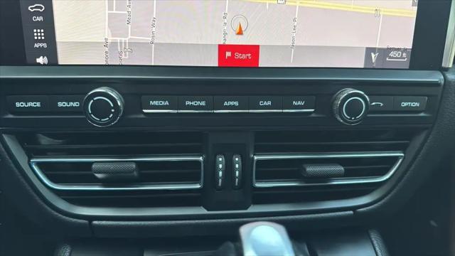 2021 Porsche Macan Macan