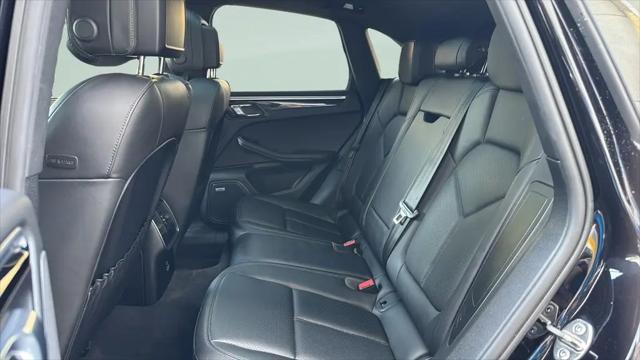 2021 Porsche Macan Macan