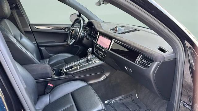2021 Porsche Macan Macan