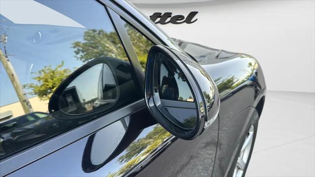 2021 Porsche Macan Macan