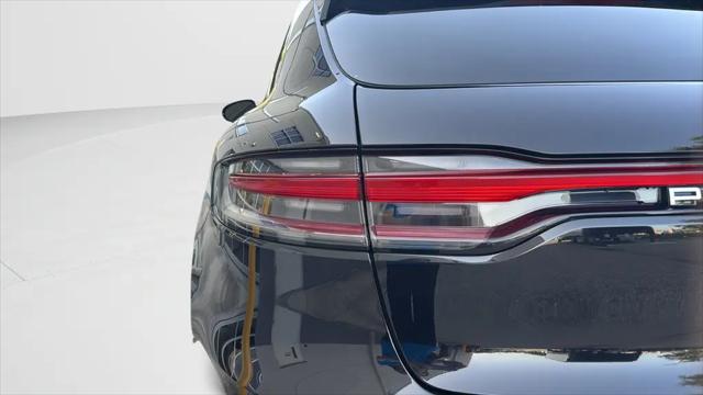 2021 Porsche Macan Macan