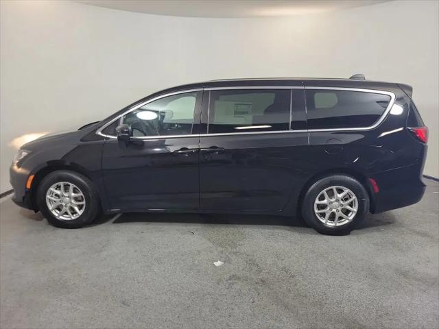 2027 Chrysler Pacifica LX