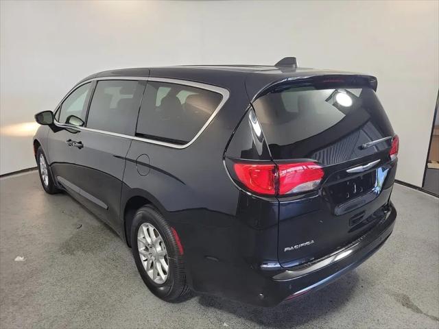2027 Chrysler Pacifica LX
