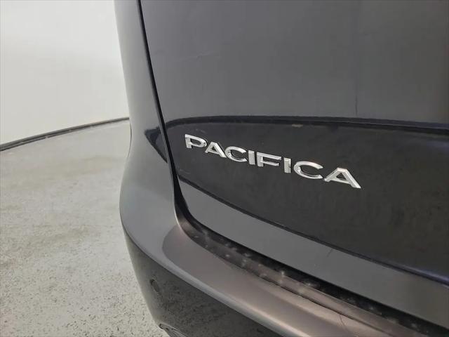 2027 Chrysler Pacifica LX