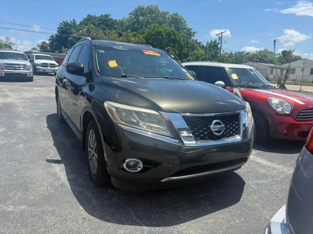 2015 Nissan Pathfinder SV for sale in West Palm Beach, FL
